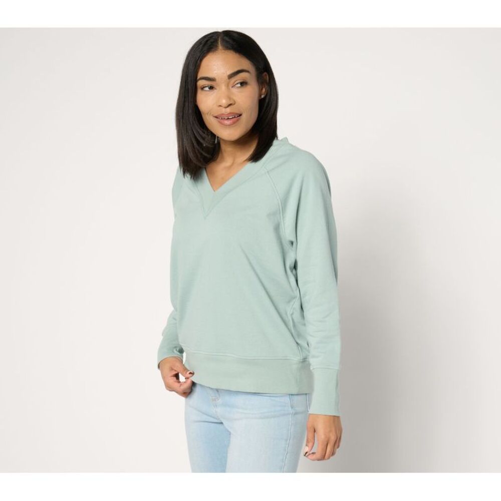 Studio Park Women's Top Sz L French Terry V-Neck Pullover Green A682132